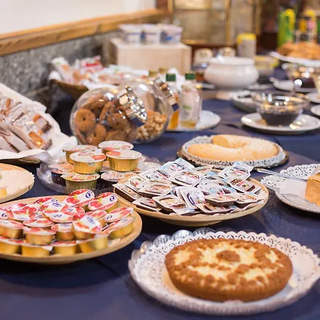 فندق Ristorante La Perla 4*