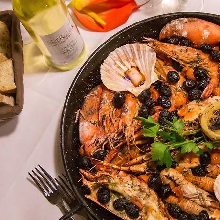 فندق Ristorante La Perla 4*