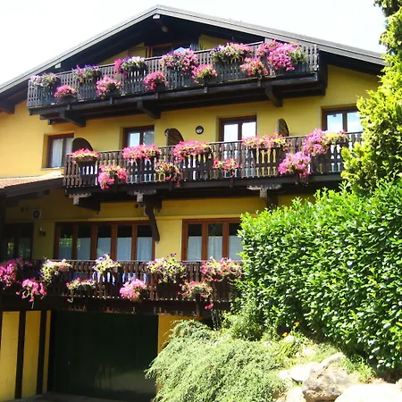 فندق Ristorante La Perla 4*