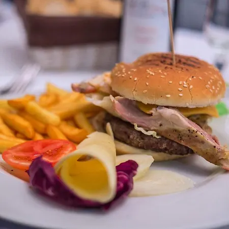 Отель Ristorante La Perla