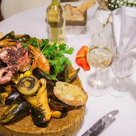 فندق Ristorante La Perla