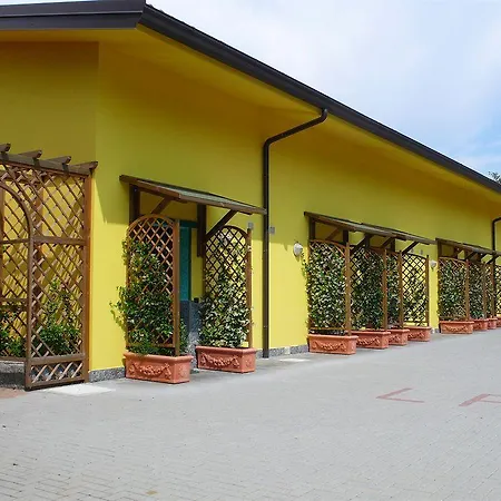 Отель Ristorante La Perla Варалло-Помбия