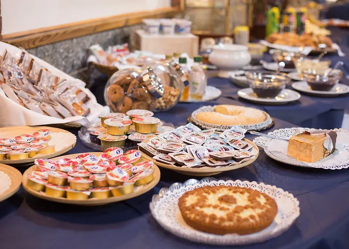 Отель Ristorante La Perla 4*