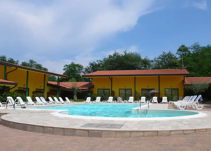 Отель Ristorante La Perla 4*