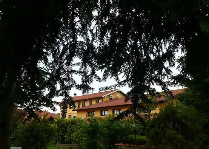 Отель Ristorante La Perla 4*