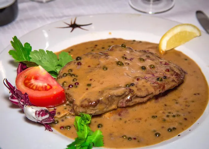 Отель Ristorante La Perla 4*