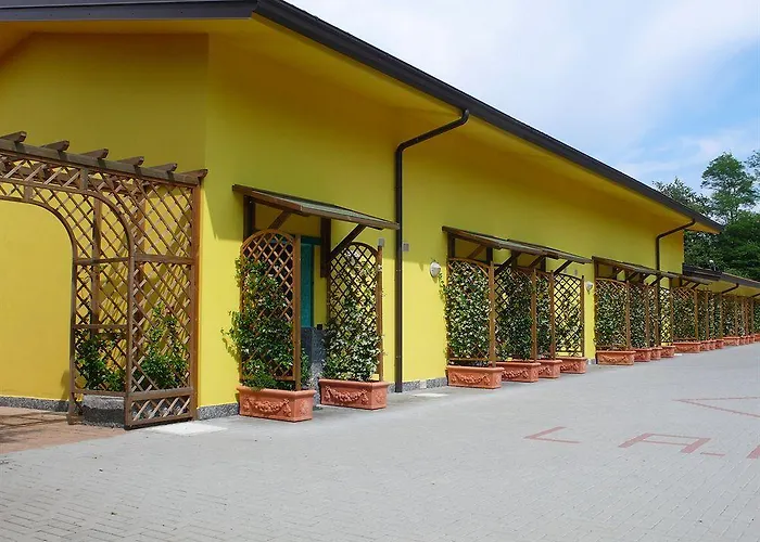 Отель Ristorante La Perla Варалло-Помбия