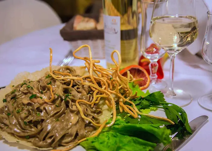 Отель Ristorante La Perla 4*