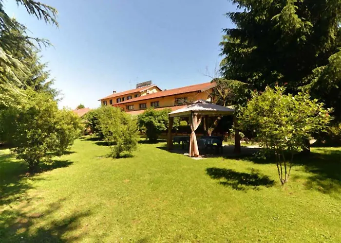 Отель Ristorante La Perla